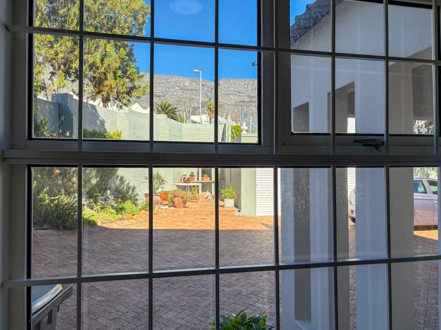 3 Bedroom Property for Sale in Vredehoek Western Cape